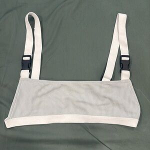 Frankie’s sport bikini buckle top